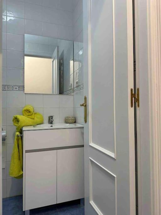 Precioso Estudio Junto Al Mar, Apartamentos Don Diego En La Carihuela 토레몰리노스 외부 사진